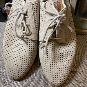 Womens Oxfords  Leather Shoes Size 8 Beige Color ,